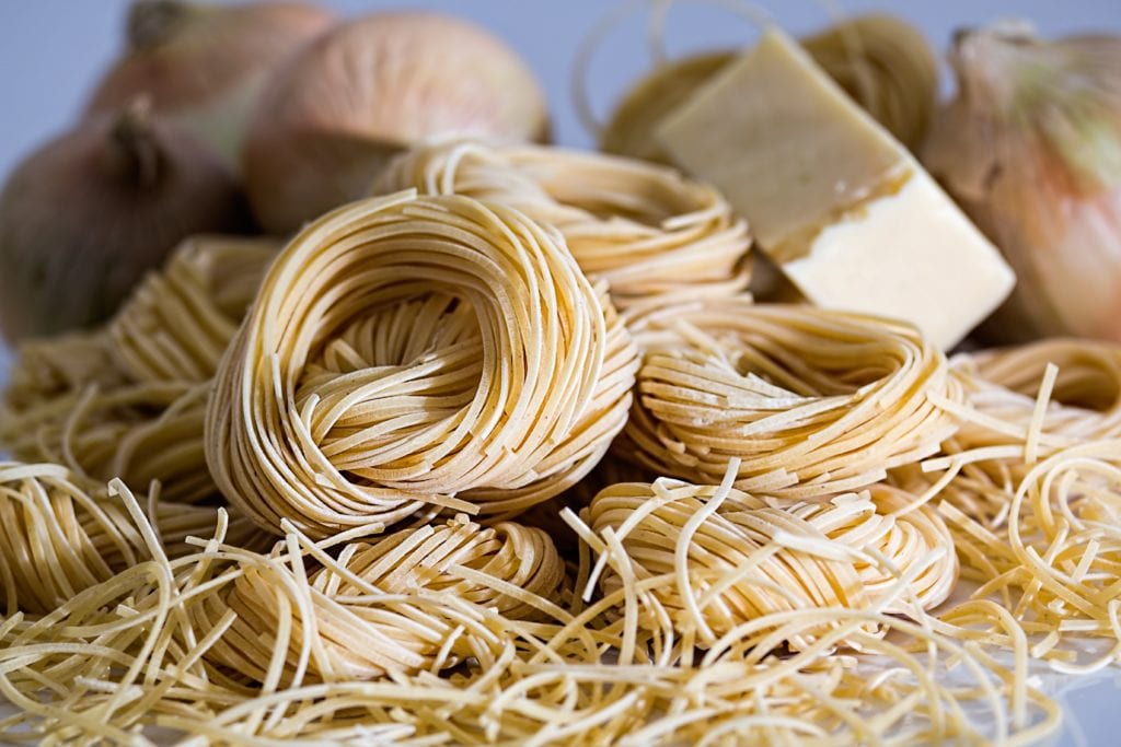 I tillegg til kornprodukter som brød og annen gjærbakst bør pasta og produkter laget av durumhvete unngås. 